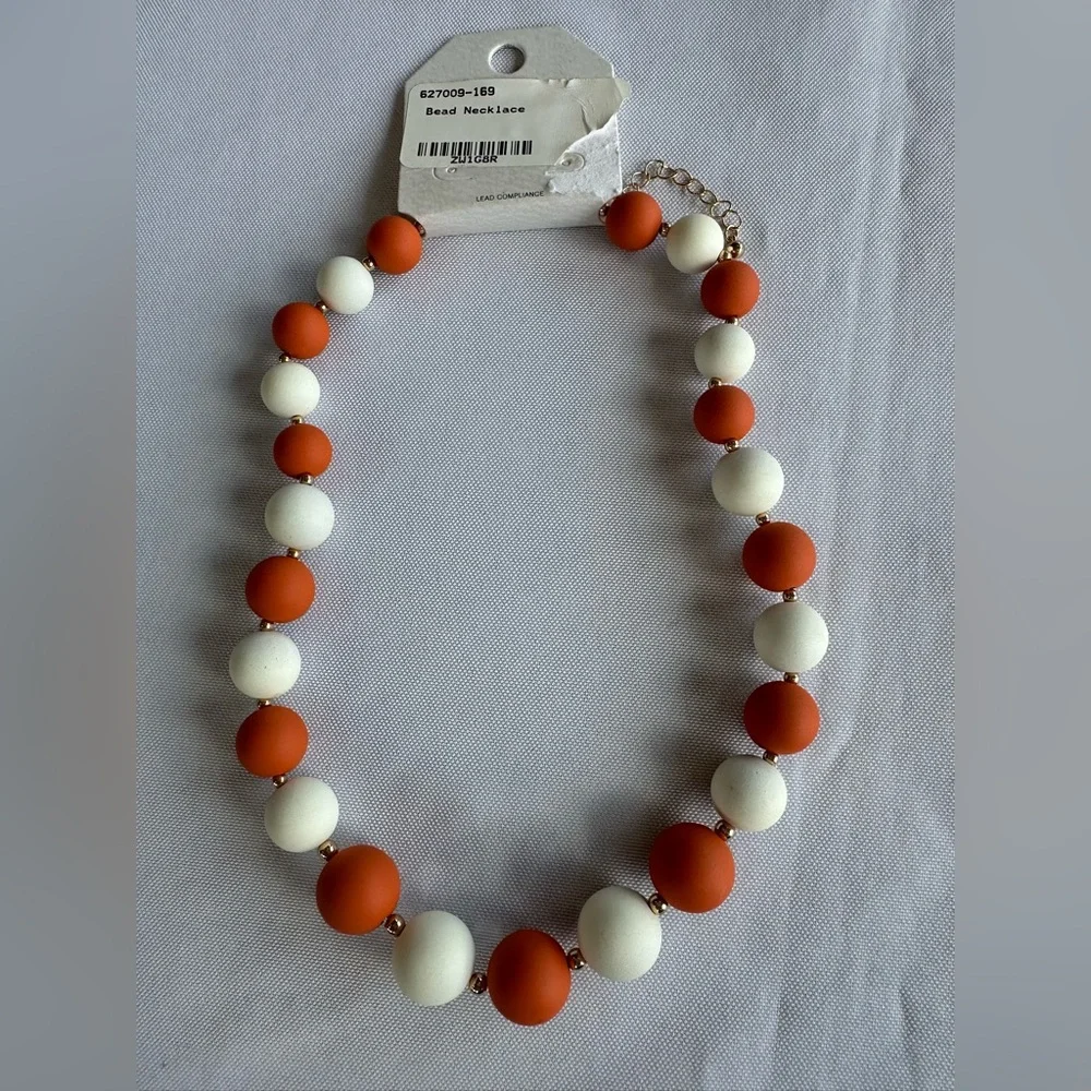 NWT Orange and White Beaded Necklace 8”